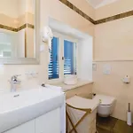 Three-bedroom In Brsecine
