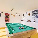 Three-bedroom In Holiday home *