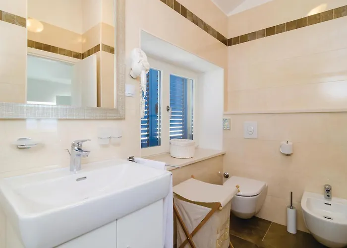 Three-bedroom In Brsečine