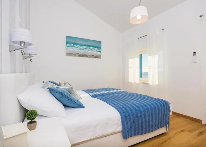 Three-bedroom In Casa vacanze