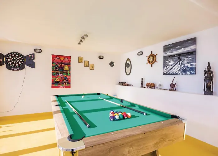 Three-bedroom In Casa vacanze *