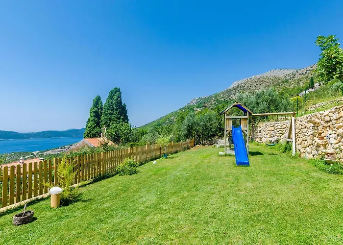Casa vacanze Three-bedroom In *