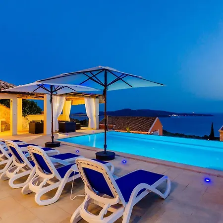 Three-bedroom In * Brsecine