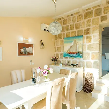 Three-bedroom In Brsecine